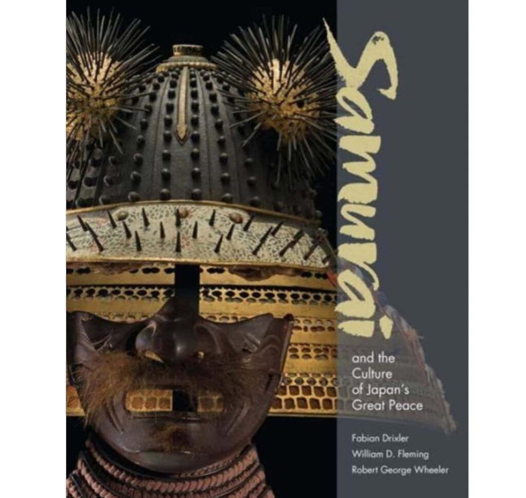 "Samurai and the Culture of Japan's Great Peace" mit prachtvoller goldener Samurai-Rüstung und traditionellen japanischen Kunsthandwerk-Elementen