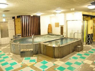 Spa-Bereich von einem Kapselhotel in Japan