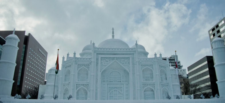 Taj Mahal Schneeskulptur beim Sapporo Schneefestival